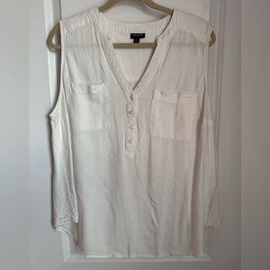 Torrid Cream Sleeveless Blouse